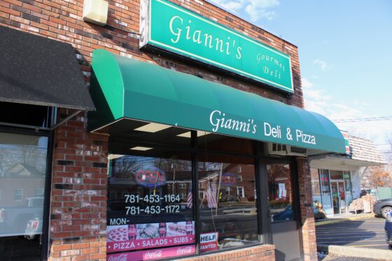 Dave Portnoy, Ann Michael Maye Review Gianni’s Deli and Pizza in Needham