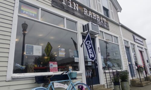 Tin Rabbit Decor Announces Closure